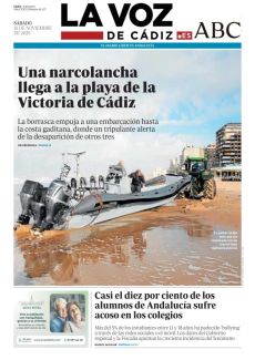 UNA NARCOLANCHA LLEGA A LA PLAYA DE LA VICTORIA DE CÁDIZ