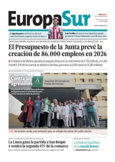 UN HOMBRE RECIBE UNA INVITACIÓN PARA UN CRIBADO DE CÁNCER DE CUELLO UTERINO